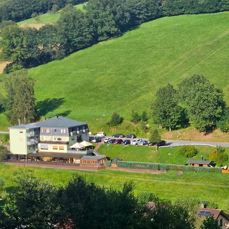 Hotel Gruener Baum Mit Restaurant & Wellness Oberzent Exteriör bild