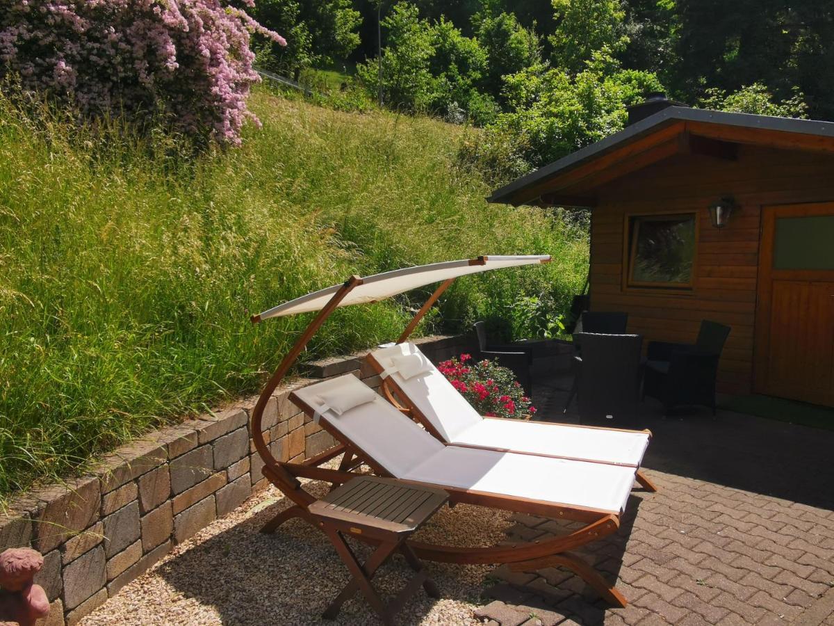 Hotel Gruener Baum Mit Restaurant & Wellness Oberzent Exteriör bild